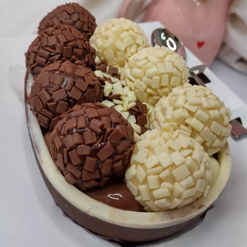 Ovo de Colher Casadinho