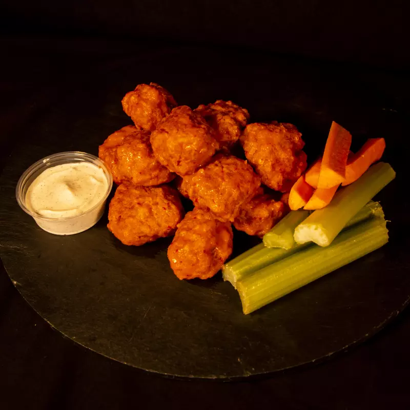 Boneless Chicas