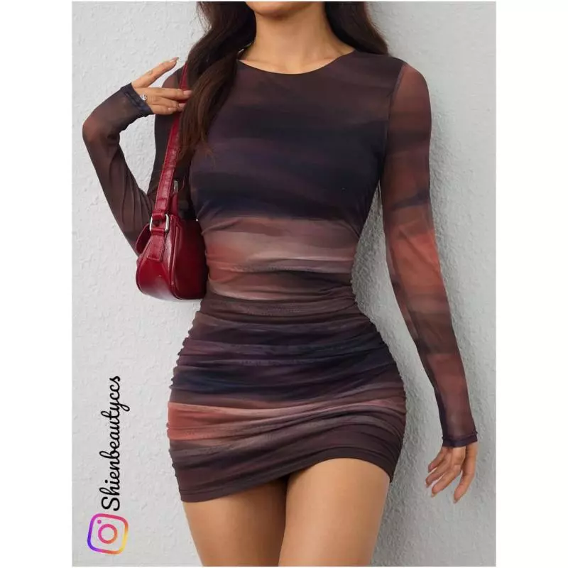 Vestido Corto Con Mangas