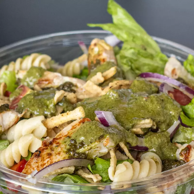 Ensalada pesto chicken