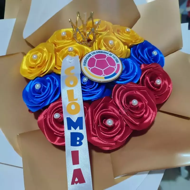 Ramo eterno de 12 rosas