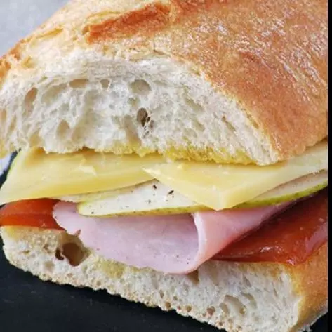 Sándwiches de Jamón y Queso