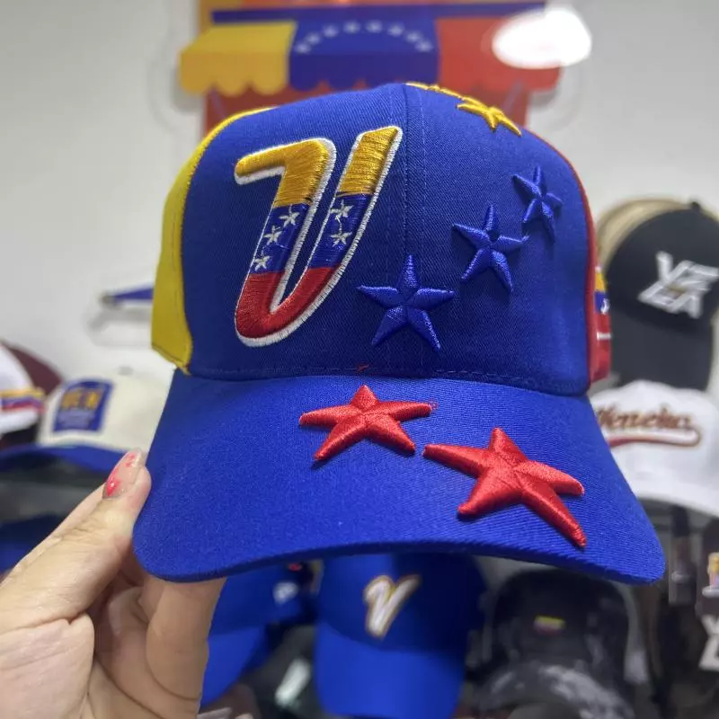 Gorra V estrellas tricolor