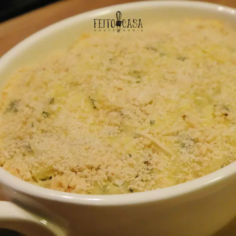 Bolo de aipim com carne