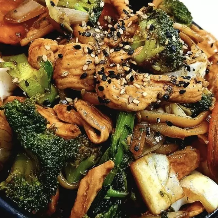 Yakisoba Mini 250 gramas Suína