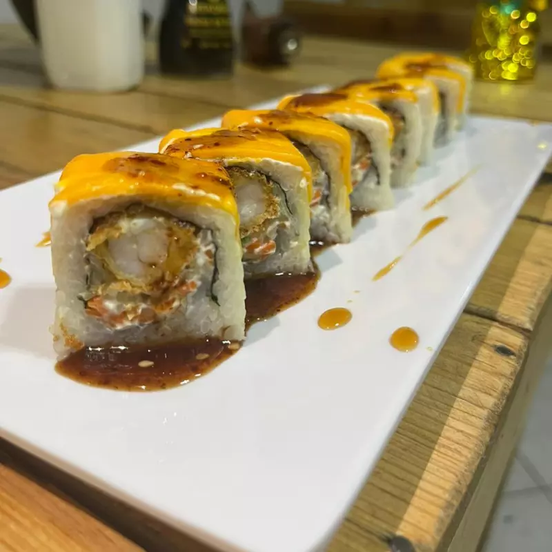 Tropical roll