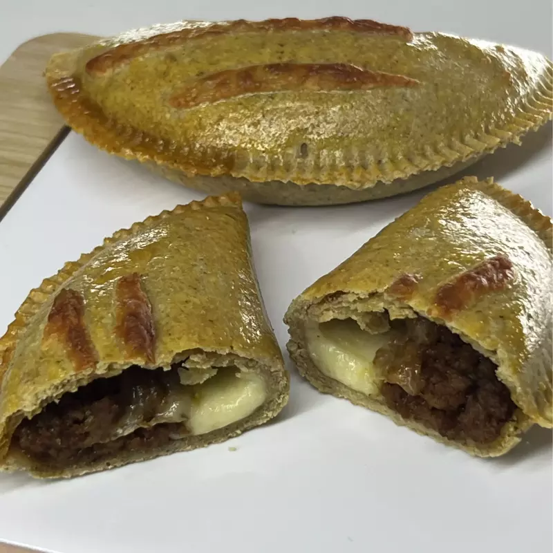 Pastel de carne com queijo s/lactose