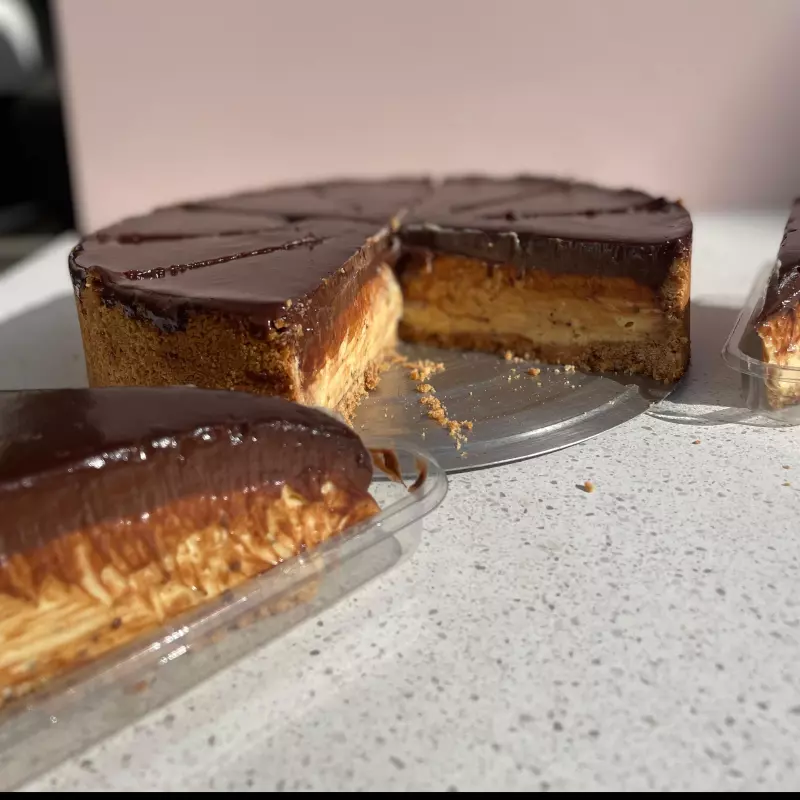 Torta Maracujá c ganache meio amargo