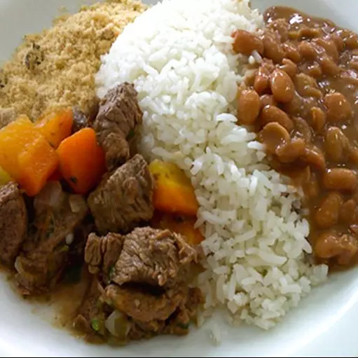 Picadinho com Fritas