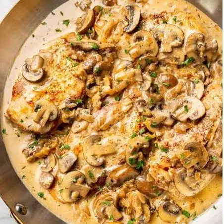 Escalopinho de frango ao vinho branc