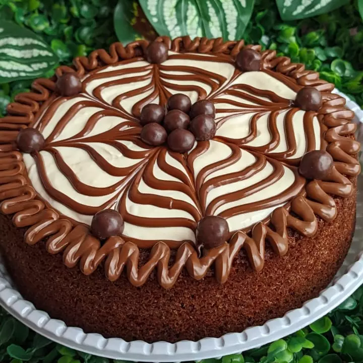 Pool cake ninho com Nutella