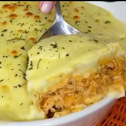 ESCONDIDINHO DE FRANGO
