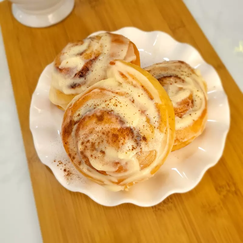 Cinnamon rolls