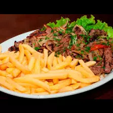 Contra filé com fritas