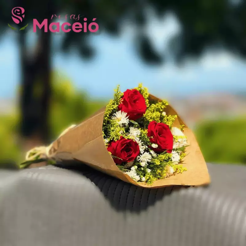 Mini buquê com 3 rosas vermelhas