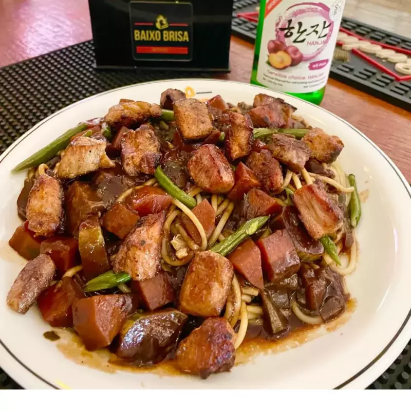 ESPAGUETE AO JJAJANG c FILE MIGNON