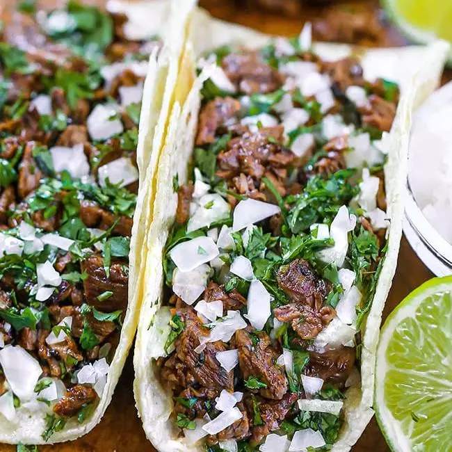 TACOS DE CARNE ASADA