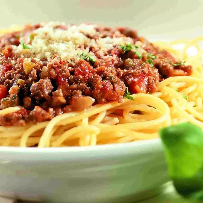 Tallarines c/ Bolognesa o Estofado