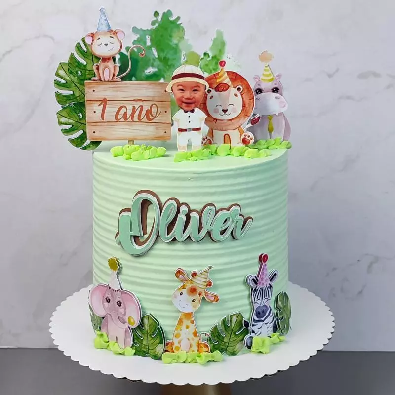 Pastel Chantilly y Toppers Impresos