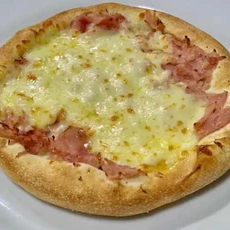 ESFIHA PRESUNTO E QUEIJO