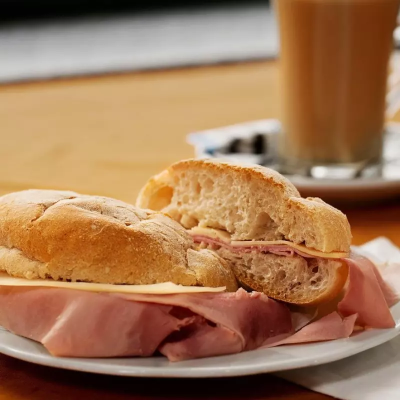 Sandes de Pão Carcaça