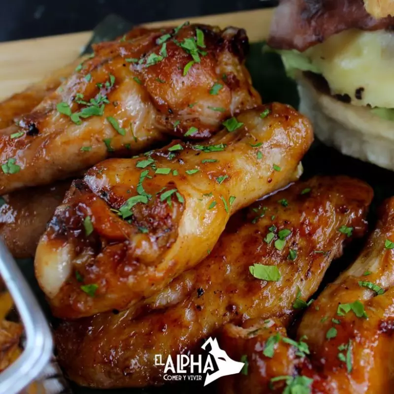 ALITAS TIPO AMERICANAS