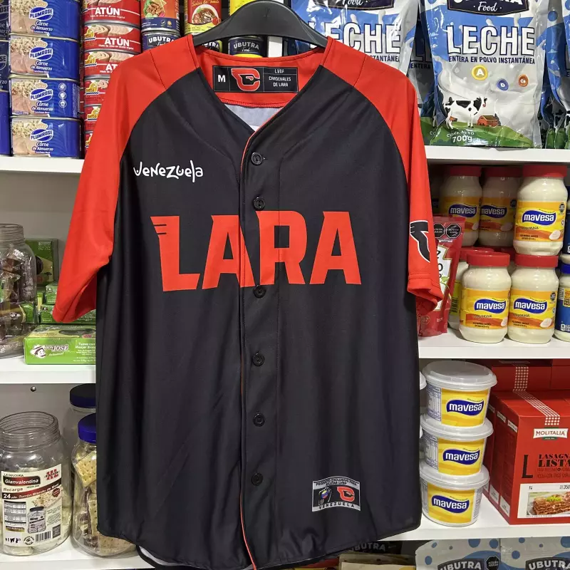 Camisa Lara negro y rojo