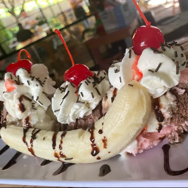 BANANA SPLIT