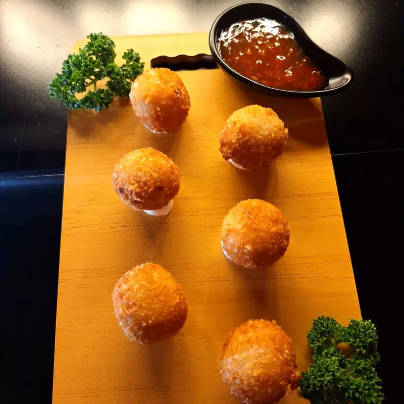 Bolinho de Salmão  (6 und)