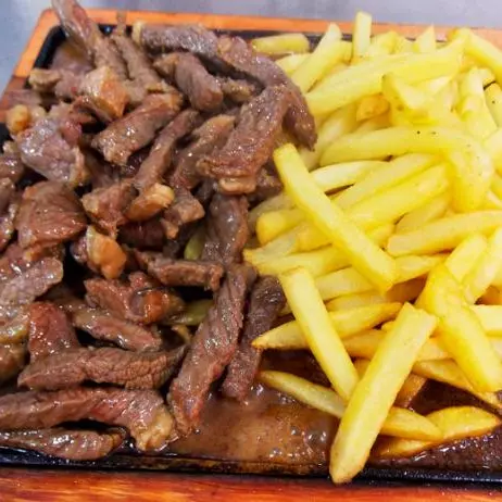 CONTRA FILÉ COM FRITAS OU AIPIM
