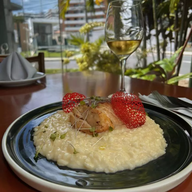 SIRIGADO COM RISOTO DE PARMESÃO