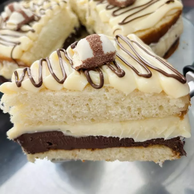 Fatia de Bolo Kinder Bueno