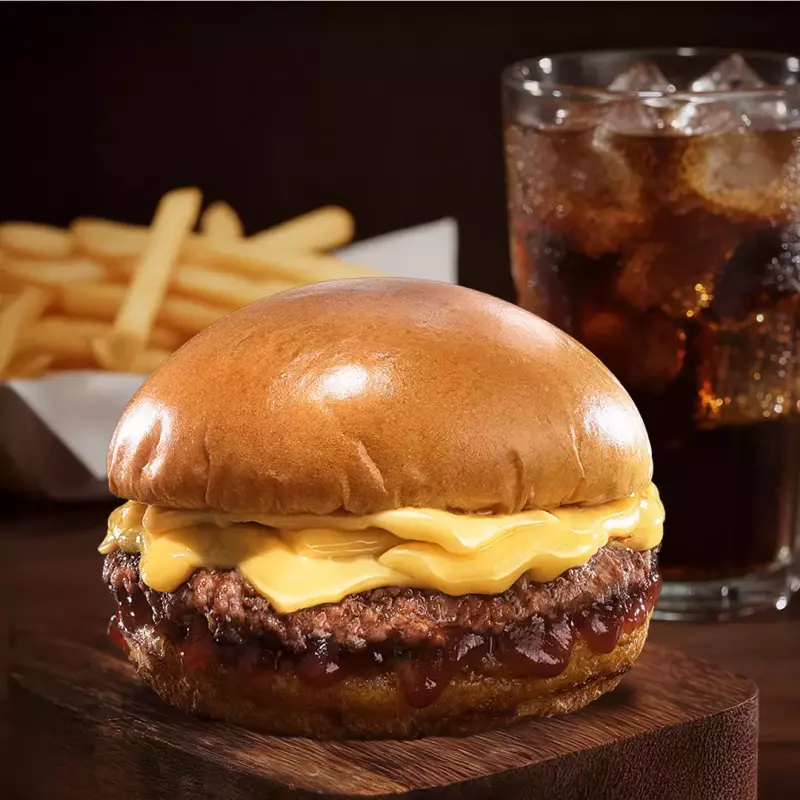 Cheeseburger + Batata + Bebida