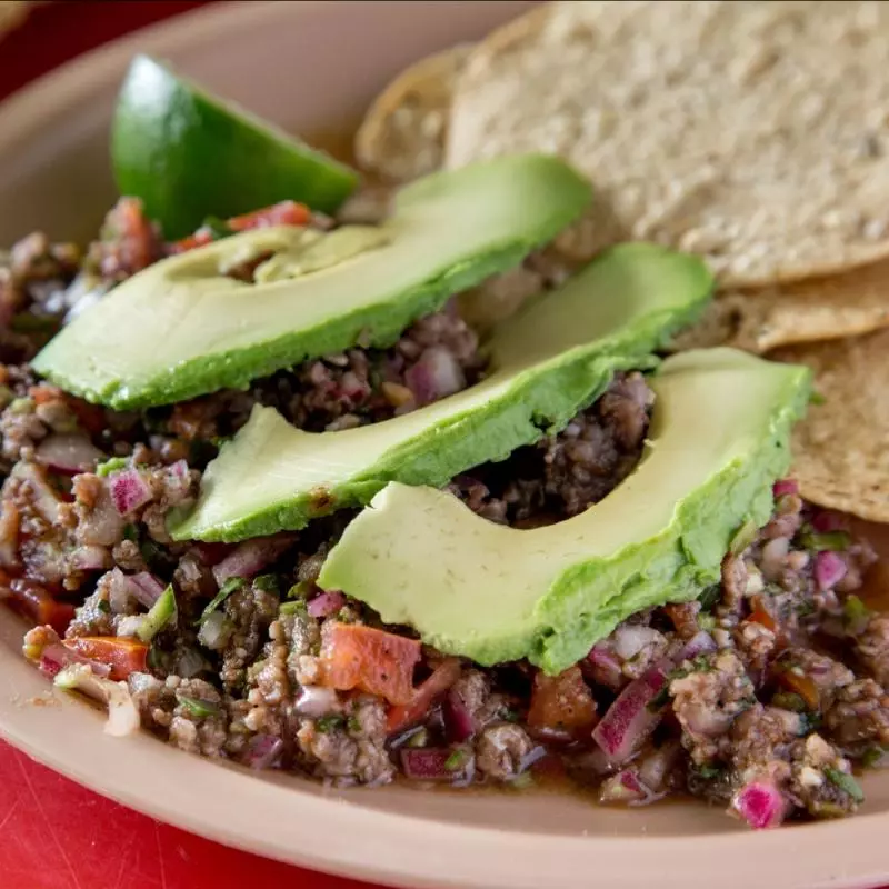 TOSTADA DE CARNE TARTARA
