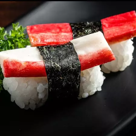 Niguiri de Kani (3 peças)