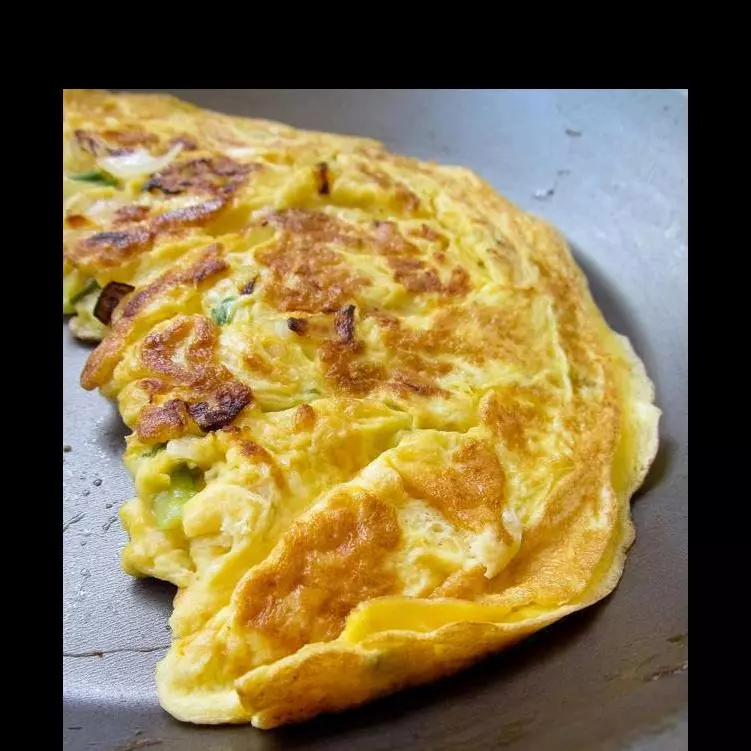 Salada com Omelete Vegetariano