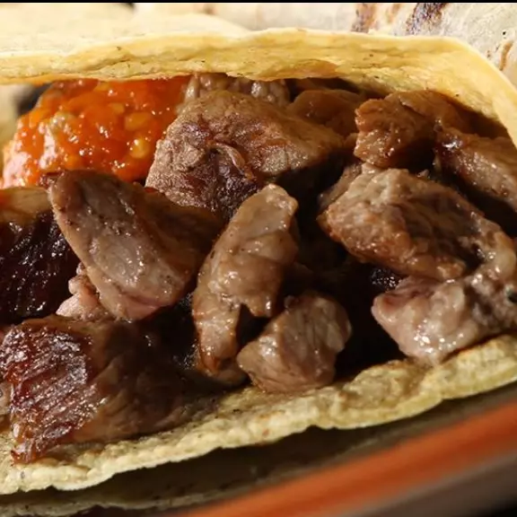 TACO DE CARNE ASADA