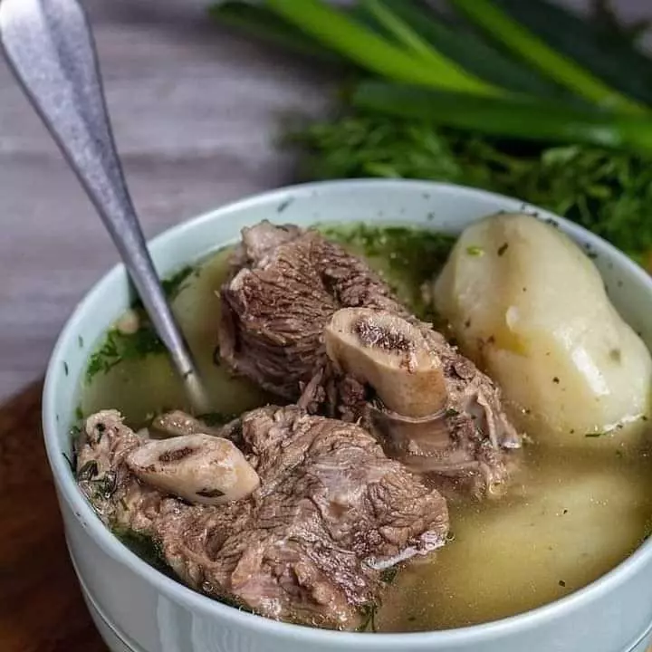 Caldo de costilla
