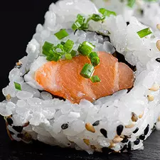 Uramaki Salmão