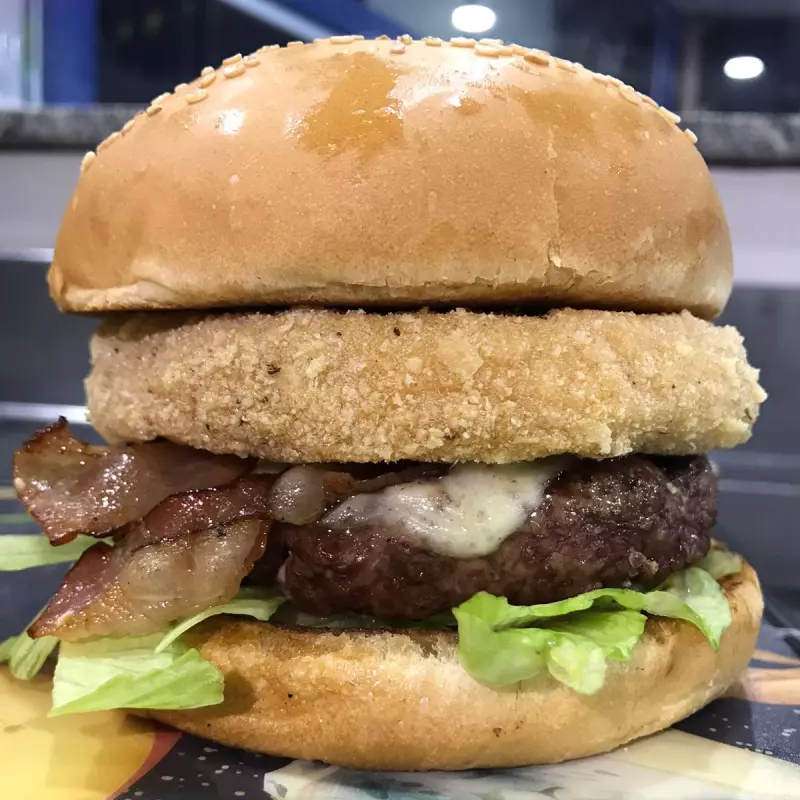 Hambúrguer de catupiry empanado