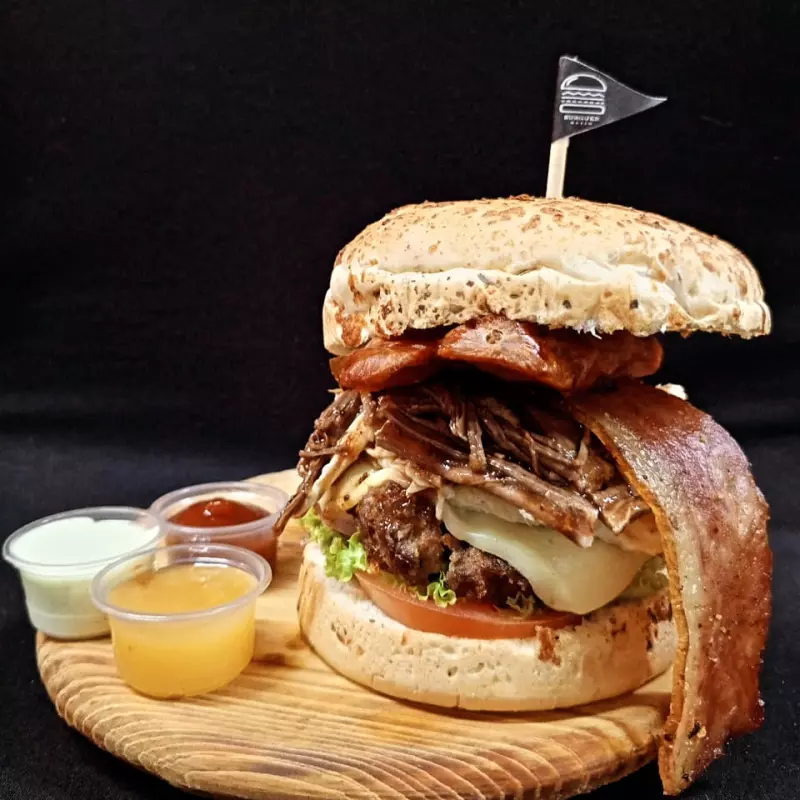 Burger Bomba