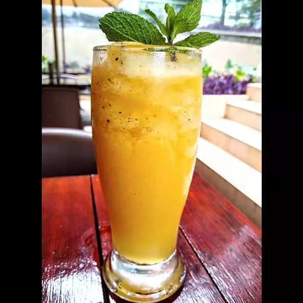 Soda Maracuyá / Passion Fruit Soda