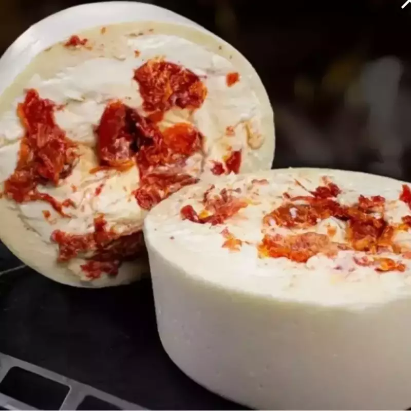 Trufado c/ Requeijão e Tomate Seco