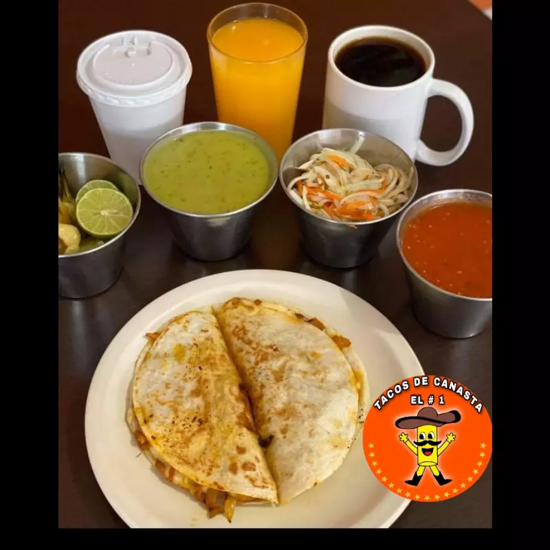 QUESADILLA CON QUESO Y BISTEC