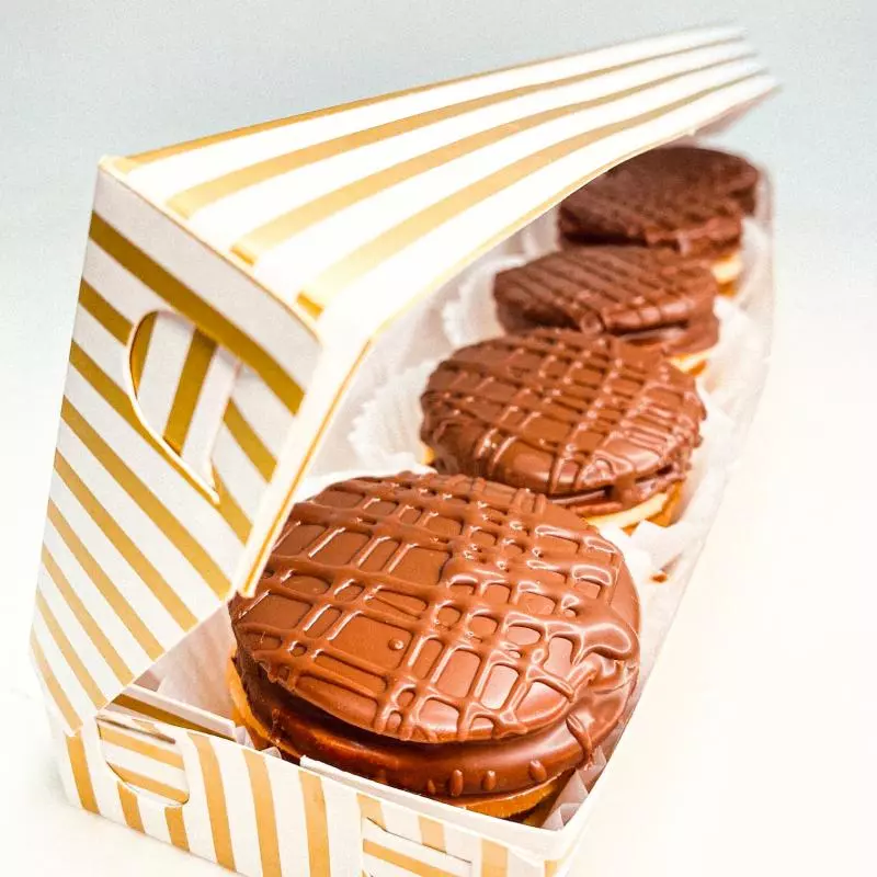 Choco alfajor y de  manjar