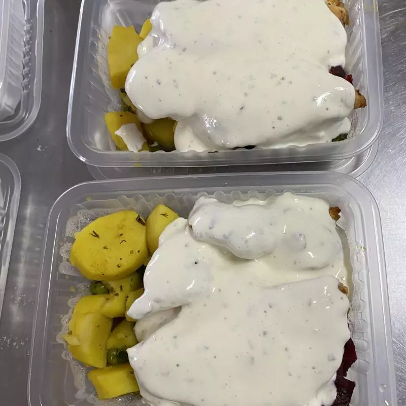 FRANGO AO MOLHO CHAMPIGNON