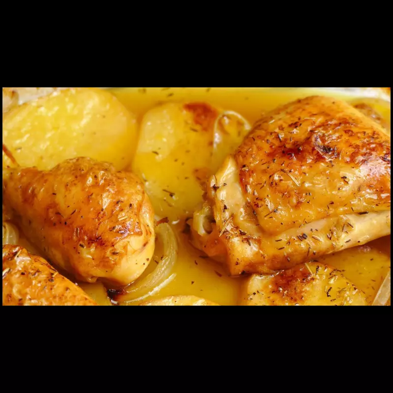 POLLOHORNEADO EN SALSA DE COCO