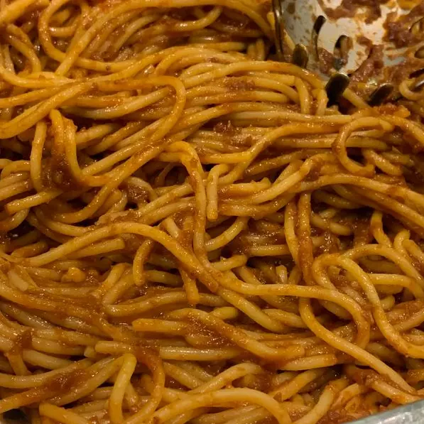 Macarronada ao molho sugo