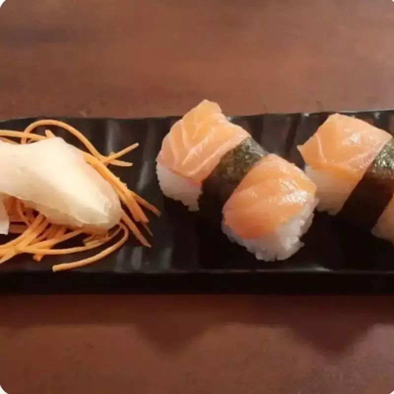 Niguiri salmão (2 unidades)