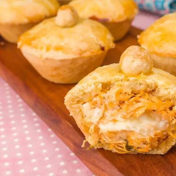 Empadinha de Frango com Catupiry